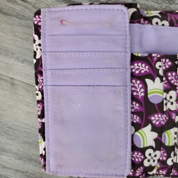 🏆104 Vera Bradley Retired Pattern Plum Petals Tri-Fold Wallet - Picture 8 of 9
